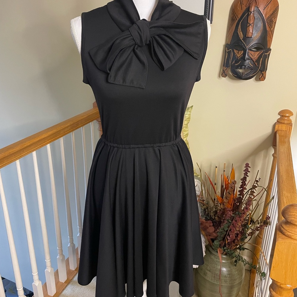 Natt❤️Taylor Black Sleeveless Dress with Bow